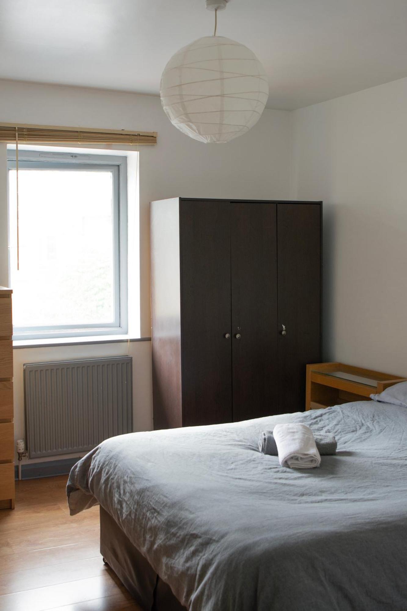 Well-Equipped 4 Bedroom House Close To City Centre リーズ エクステリア 写真