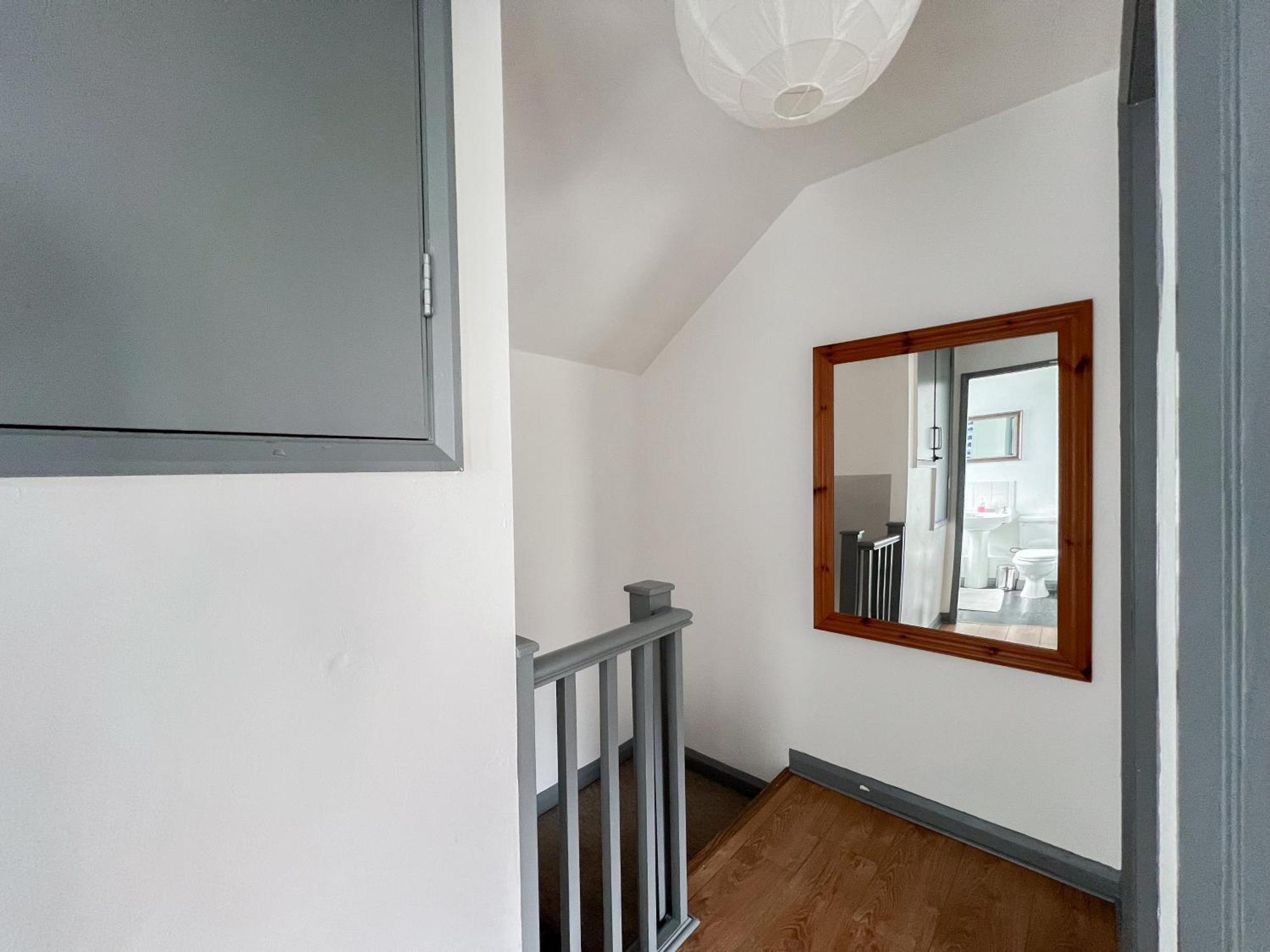 Well-Equipped 4 Bedroom House Close To City Centre リーズ エクステリア 写真